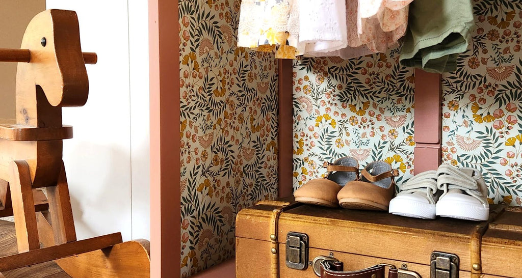Comment j'ai transformé un chiffonnier en penderie Montessori pour enfants
