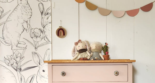 Shop the look : une chambre d'enfant rose vintage